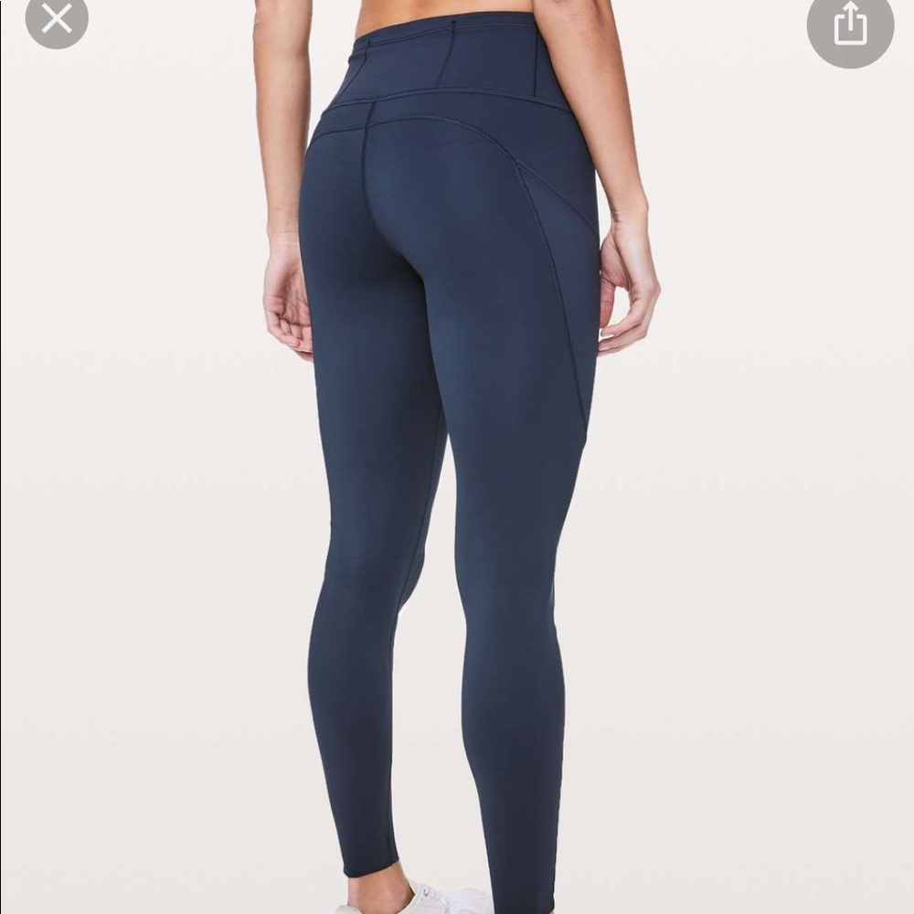 fast and free Lululemon leggings.PERFECT CONDITION